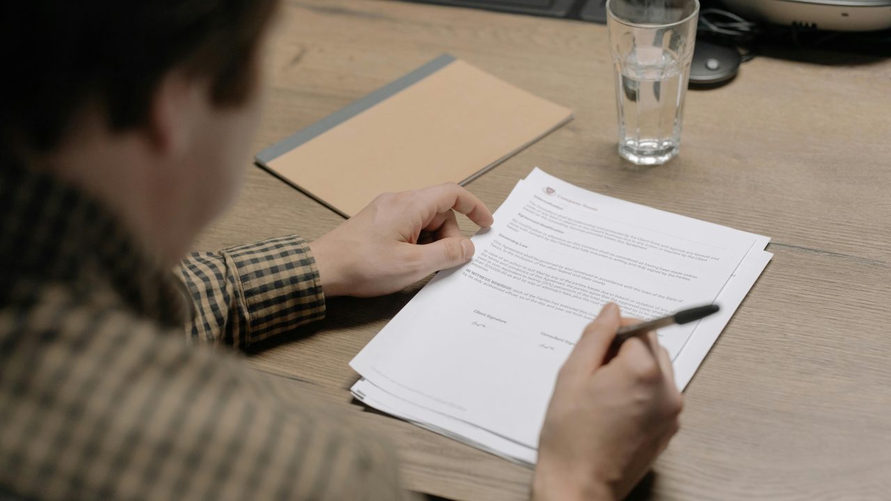 Juristit ja lääkärit arvioivat eri tavalla muistisairaan edunvalvonnan tarvetta